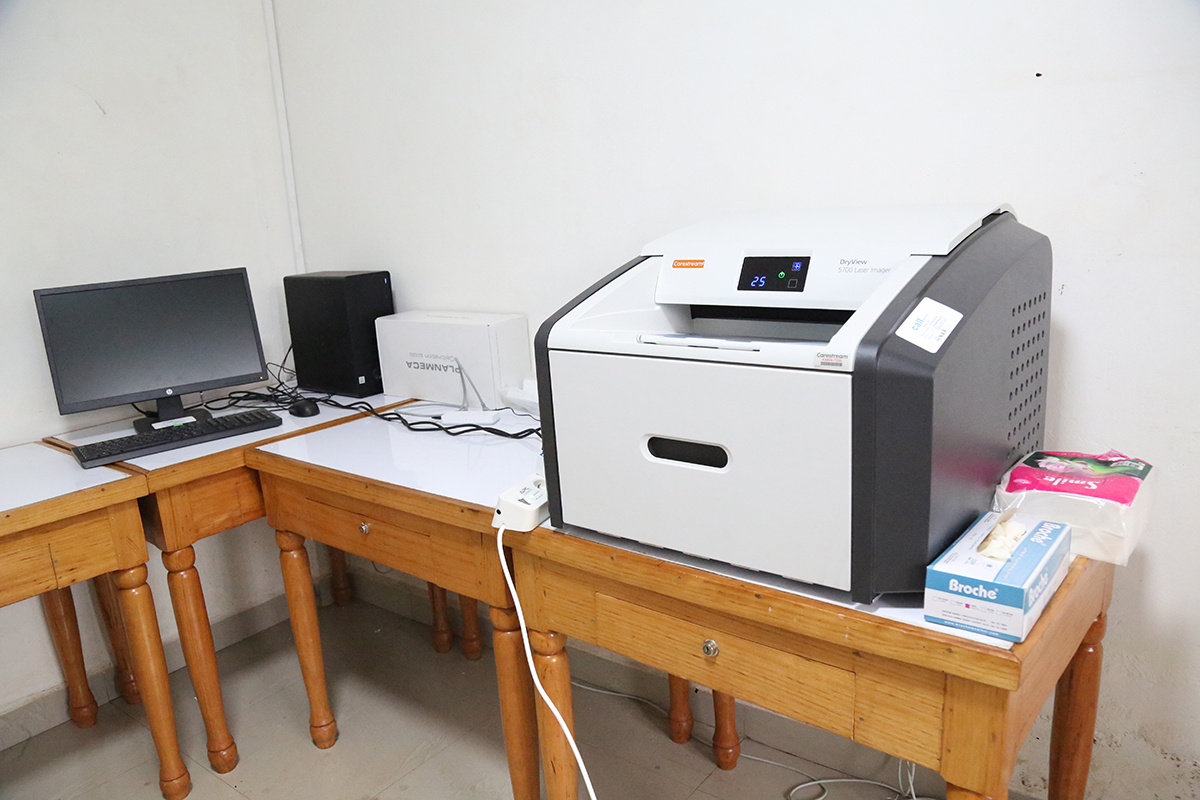 Computer and Printer, accessories to the Panoramic X-ray machine