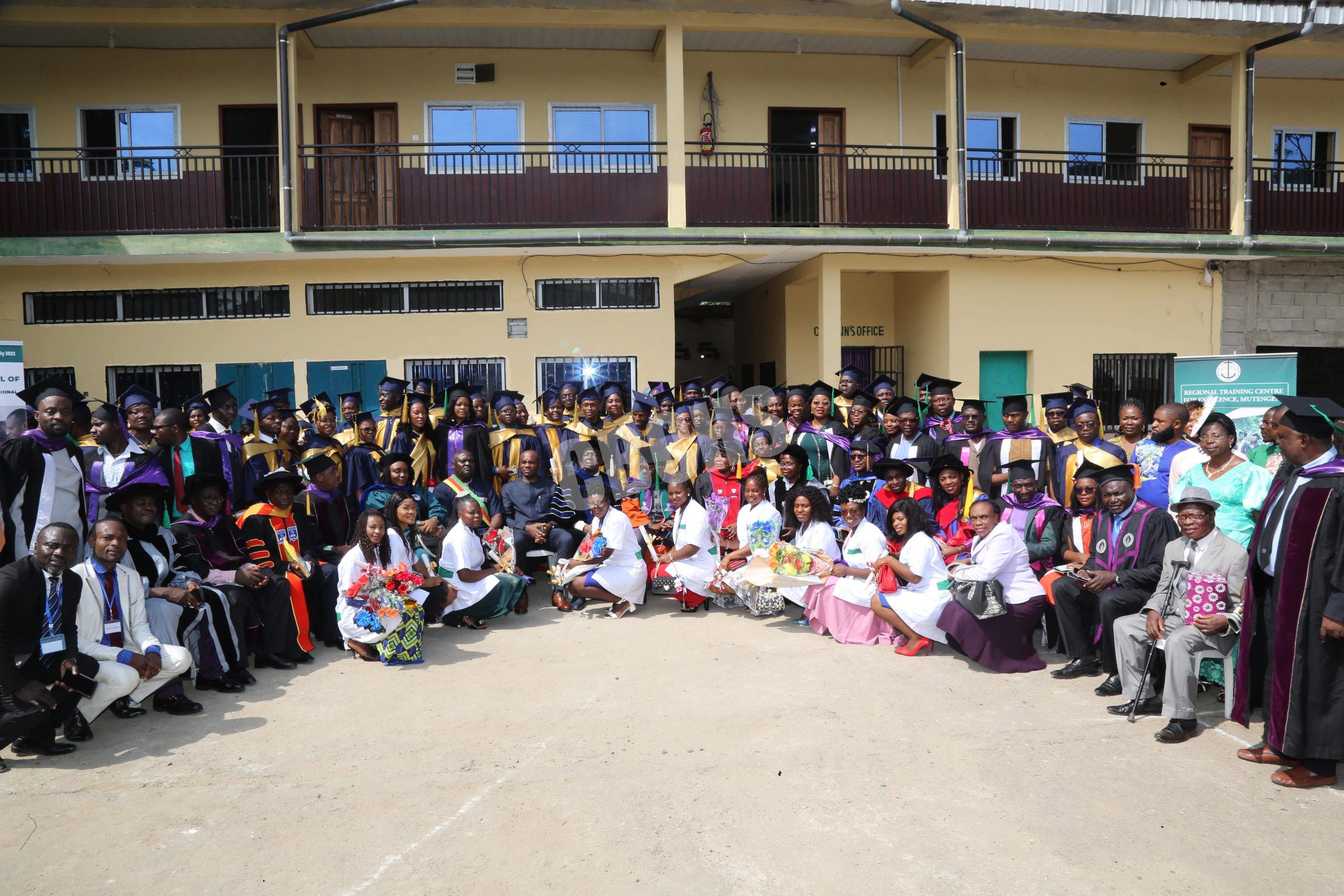 Family photo of Graduating Students With Guests of Honour