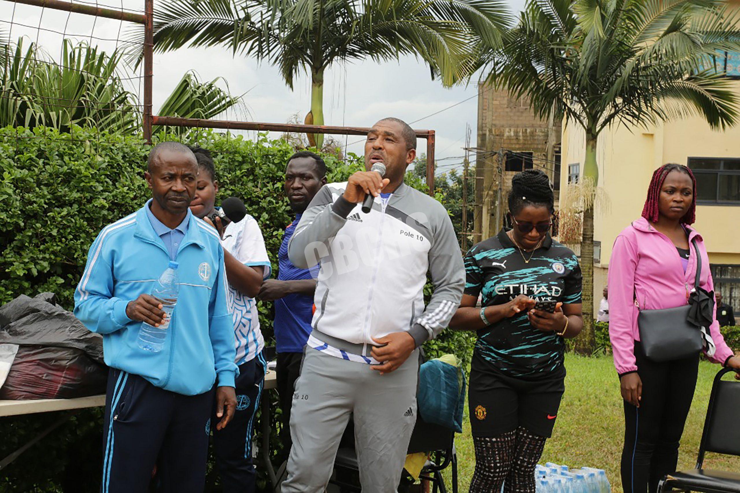 DHS Adress Staff and Players at the Pitch