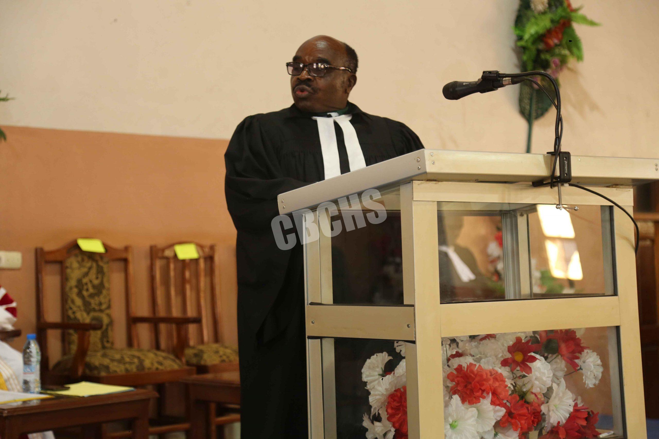 Rev. Peter Nyumnloh declaring the whole counsel of God2