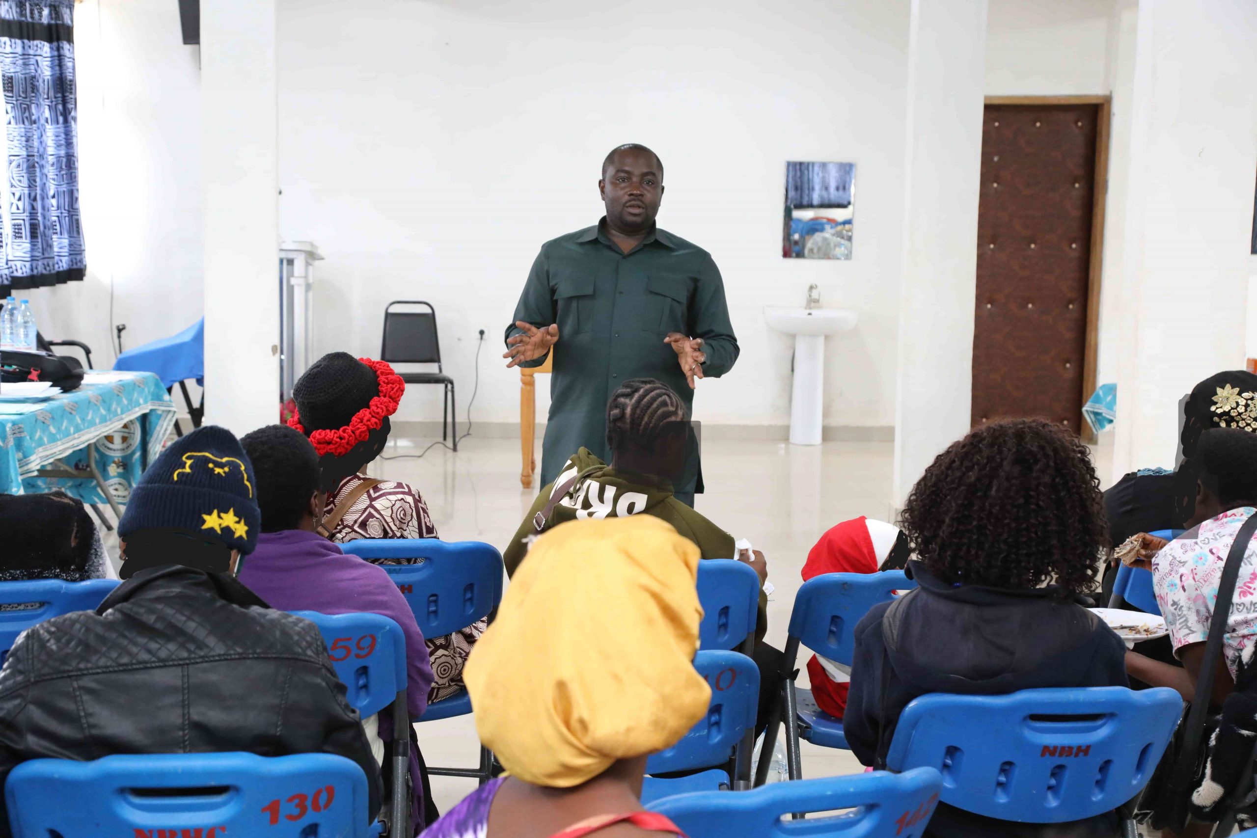 Dr Jude Berenyuy, NW RTG Coordinator appreciating participants for their dedication
