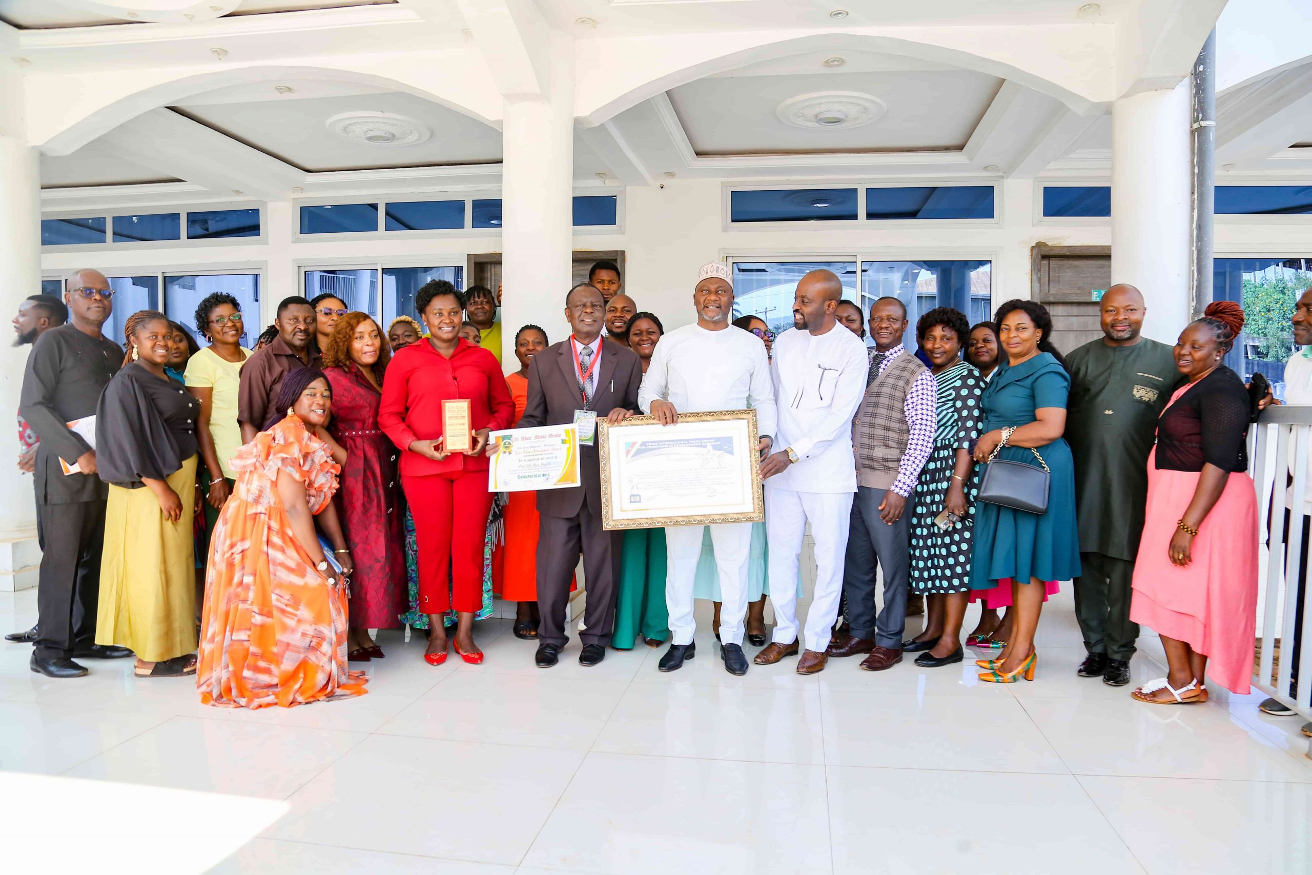Prof. Tih & event participants