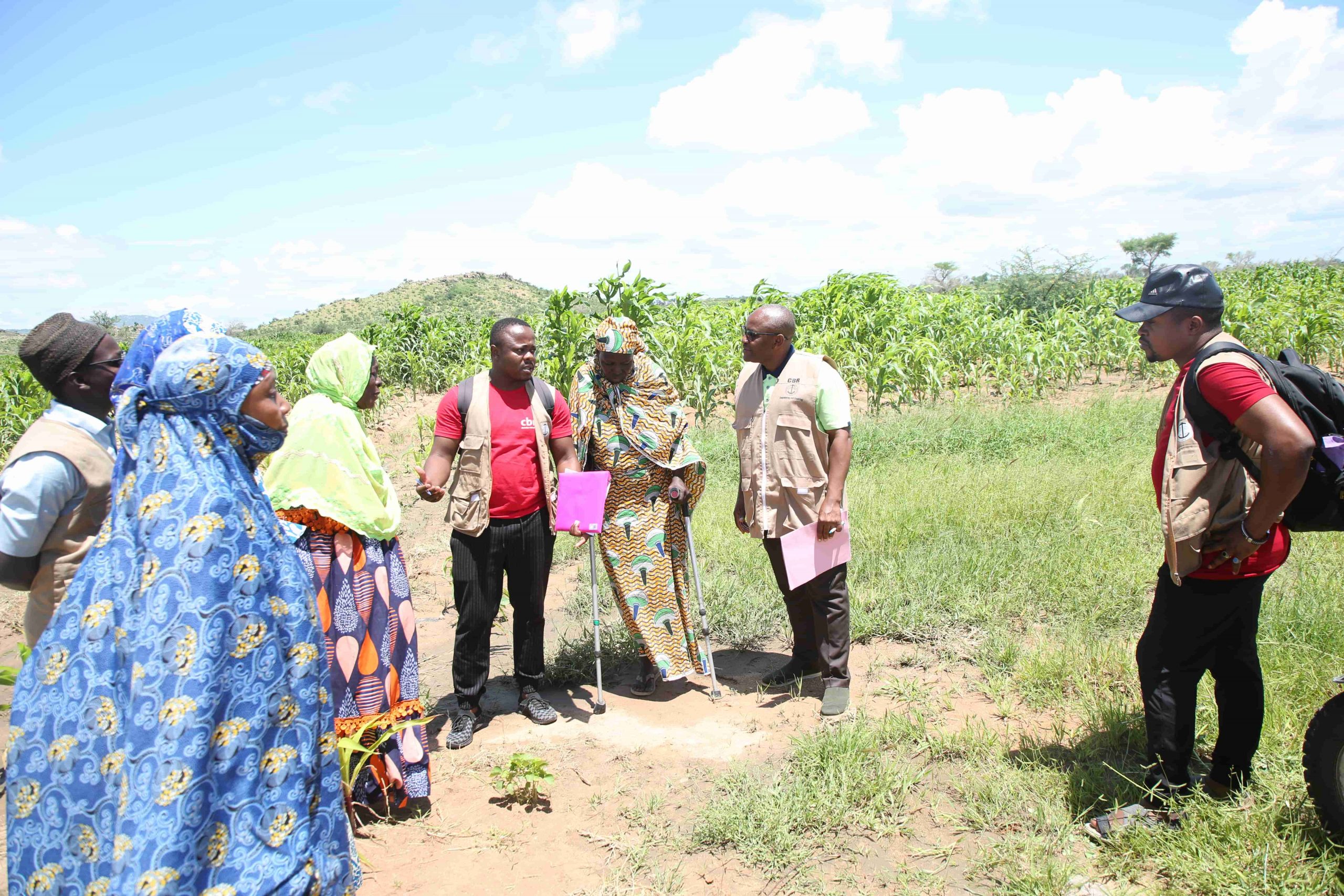Visit to the millet fields of an IFG in Mora