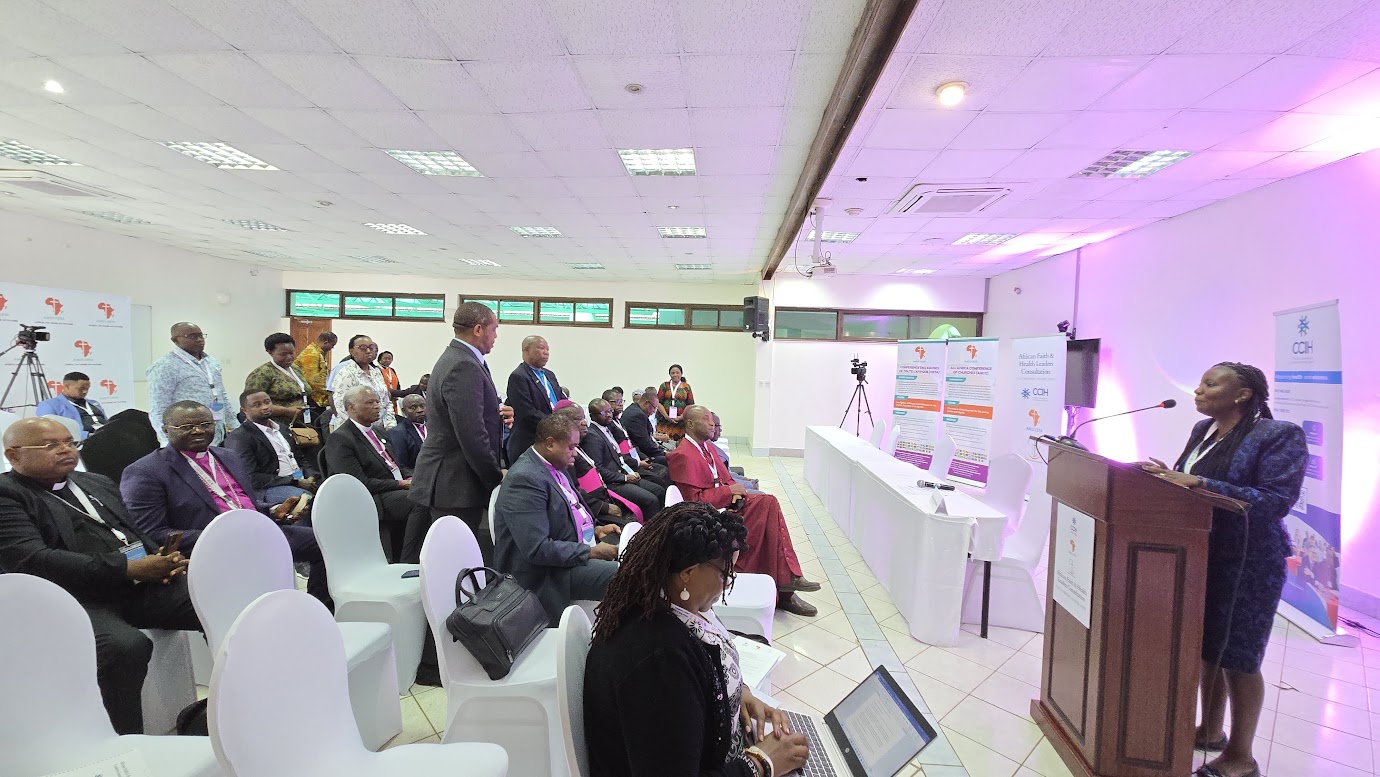 Mrs. Nkatha Njeru (ACHAP) closing remarks - CHA members standing