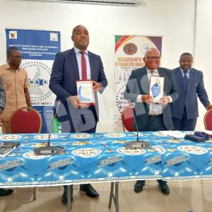 Both parties brandsihing MoU to express gratitude for the partnership