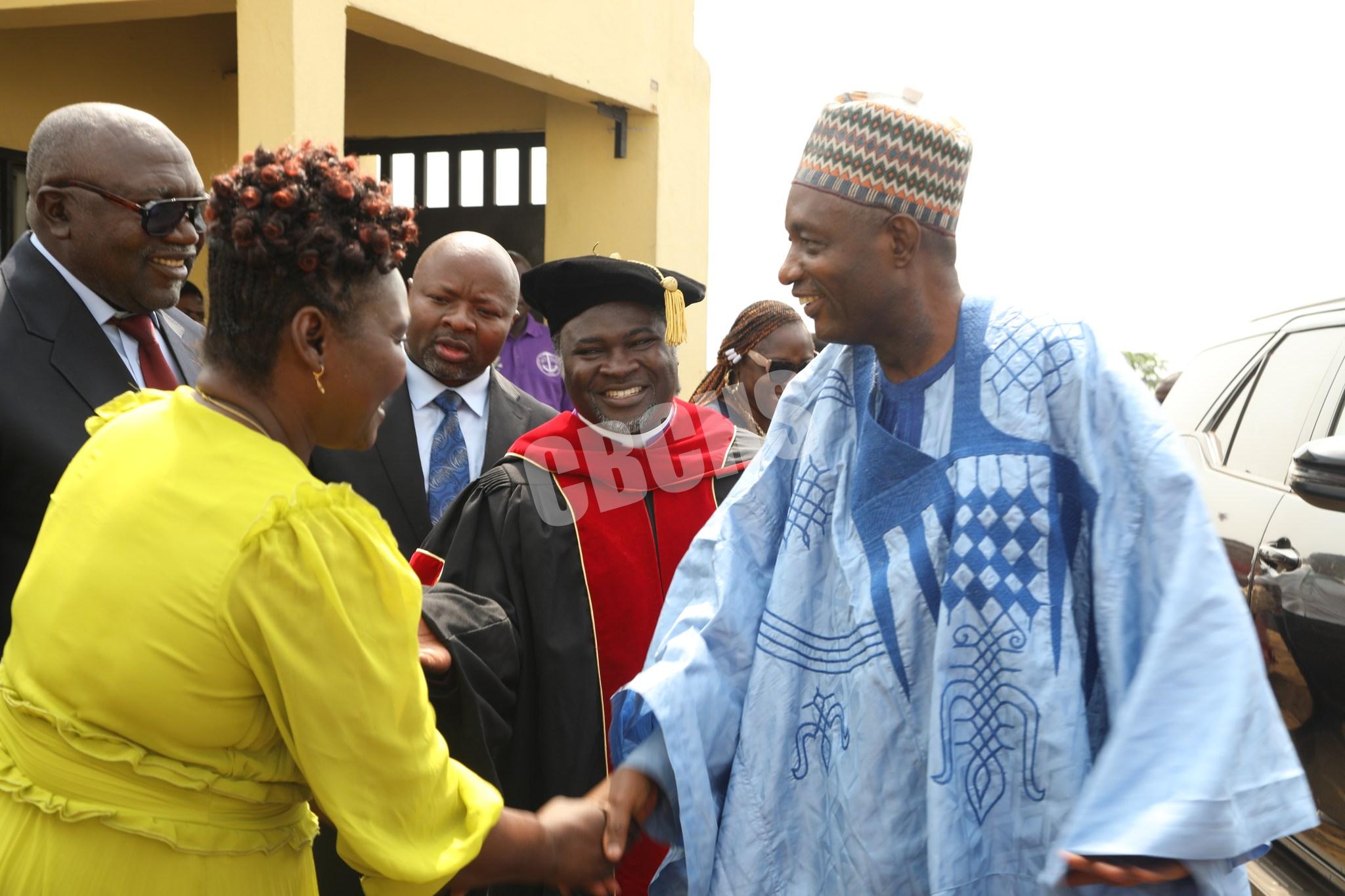 The Minister's emissary being received to the ceremonial ground